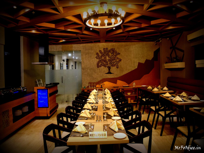 Food & Drinks 2, The Centre Point Hotel, Kancheepuram