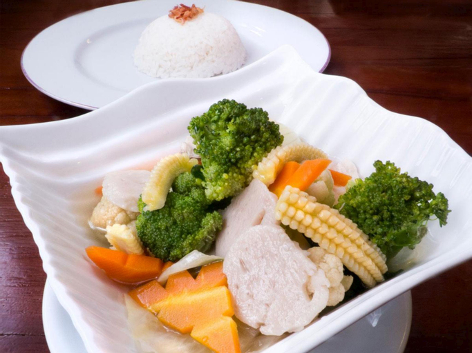 Food & Drinks 9