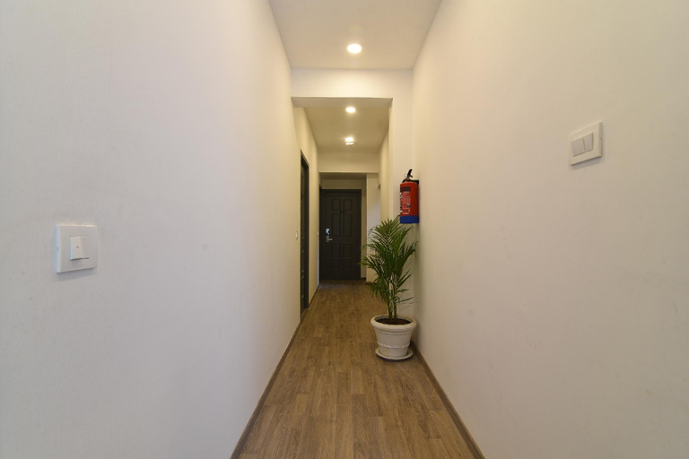 Public Area 3, Super Townhouse Royapettah Near U.S Consulate, Chennai