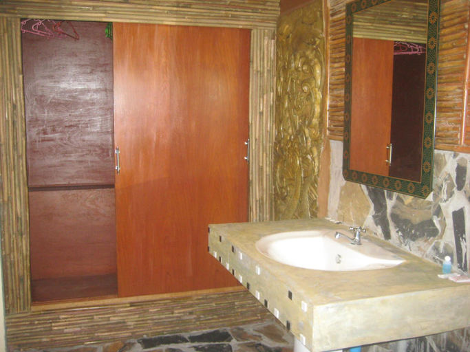 Bathroom 4, Lanta Paragon Resort, Ko Lanta