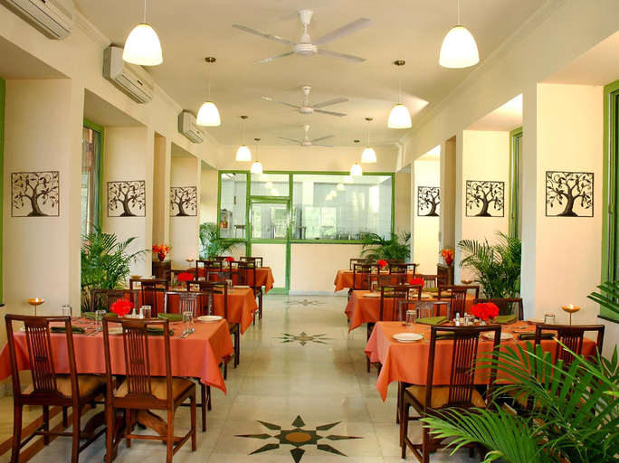 Food & Drinks 2, WelcomHeritage Maharani Bagh Orchard Retreat, Pali