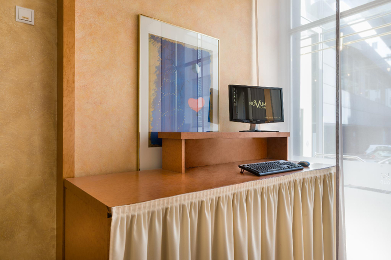 Public Area 2, Novum Hotel Rieker Stuttgart Hauptbahnhof   , Stuttgart