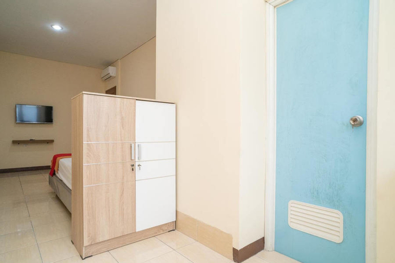 Bedroom 5, RedDoorz near Stasiun Tangerang, Tangerang