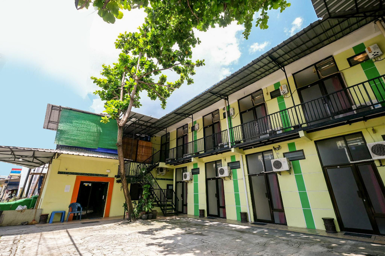 Exterior & Views 1, OYO 3263 House 140, Bantul