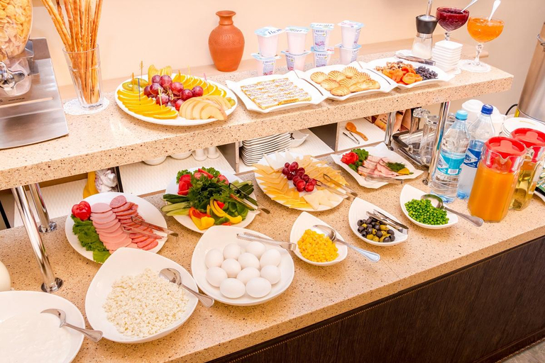 Food & Drinks 5, Saraichik Hotel, Almaty