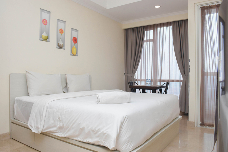 Spacious and Nice Studio at Menteng Park Apartment By Travelio, Central Jakarta