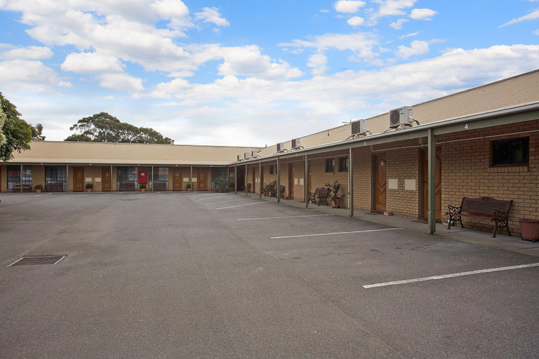 Exterior & Views 1, Manifold Motor Inn, Corangamite - North