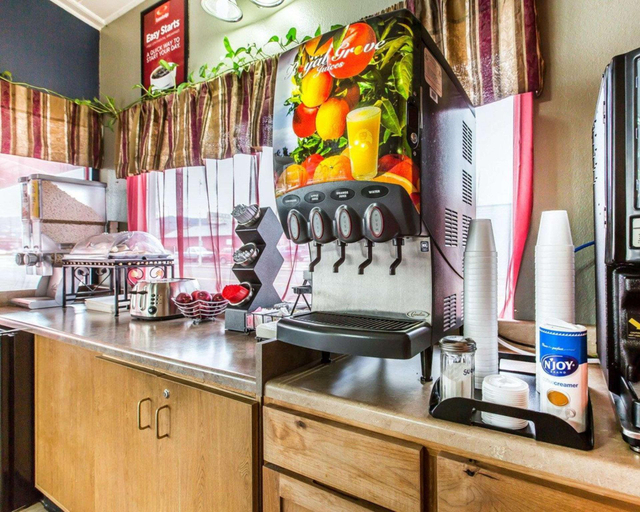 Others 4, Econo Lodge Inn & Suites Yreka, Siskiyou