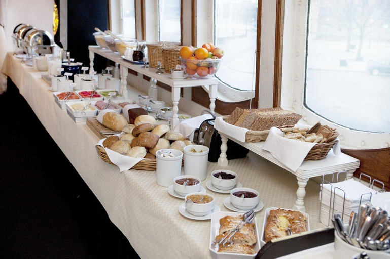 Food & Drinks 4, Malardrottningen Yacht Hotel & Restaurant, Stockholm