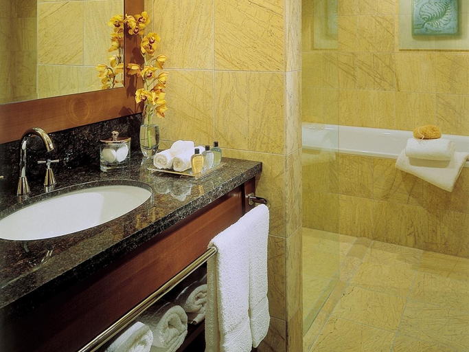 Bathroom 5, Regent Warsaw Hotel, Warsaw