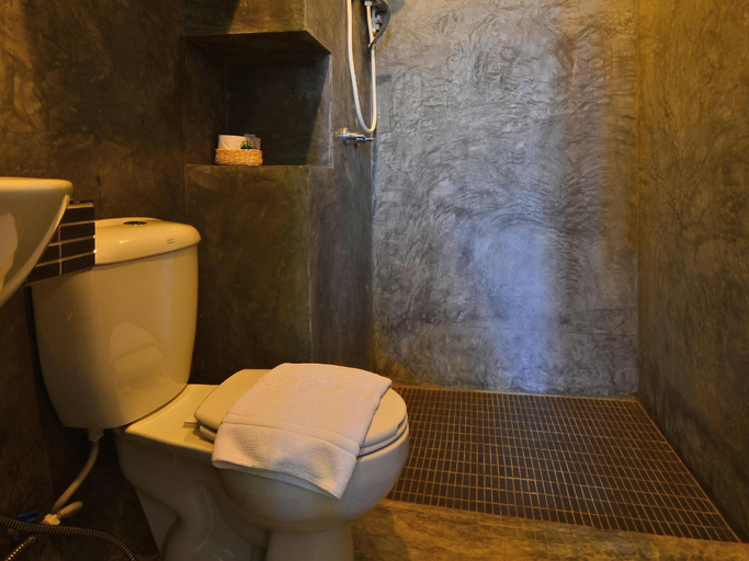 Bathroom 4, 99 Oldtown Boutique Guesthouse, Pulau Phuket