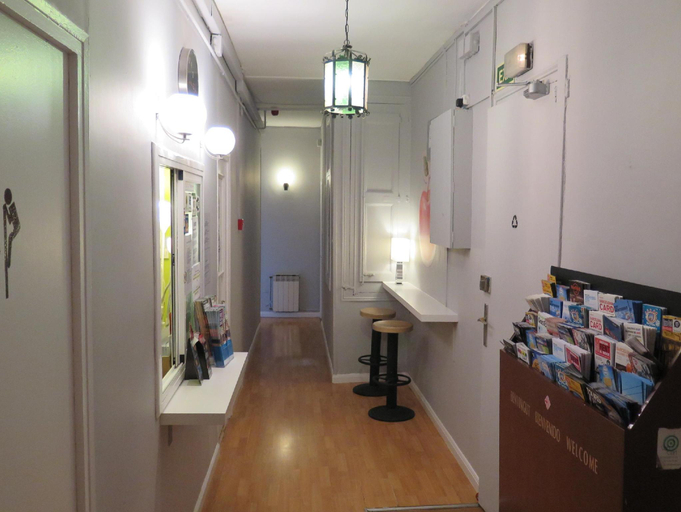 Public Area 3, Hostal Paraiso, Barcelona