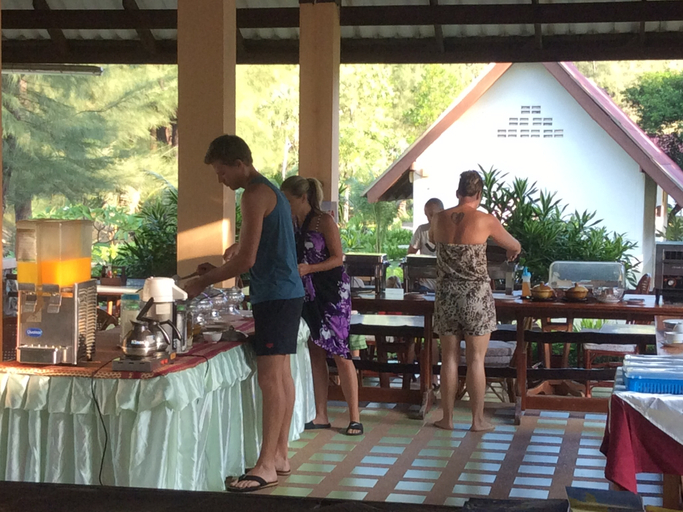 Food & Drinks 5, Gooddays Lanta Beach Resort, Ko Lanta