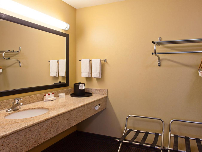 Bathroom 4, Signature Temecula, Riverside