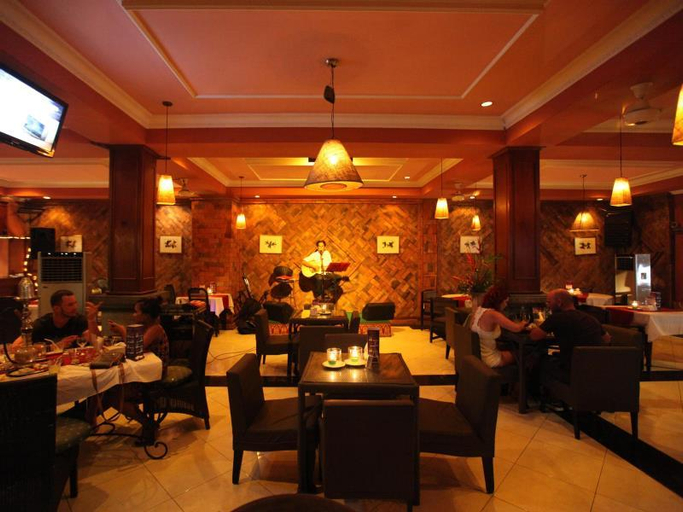 Food & Drinks 5, Maxi Hotel & Spa, Badung