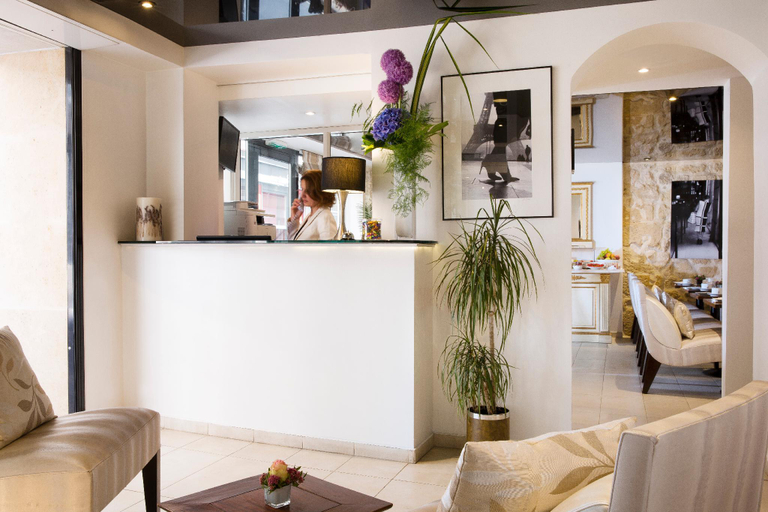 Public Area 2, Hotel du Lion d'Or Louvre, Paris