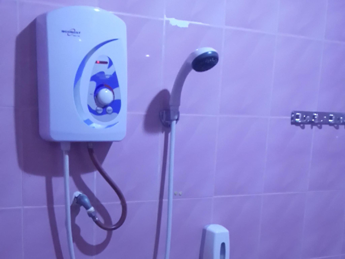 Bathroom 4, Hotel Seri Nilai, Seremban