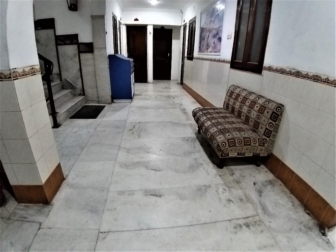 Others 3, Hotel Kwality, West