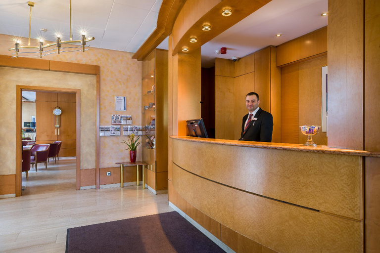 Public Area 2, Novum Hotel Rieker Stuttgart Hauptbahnhof , Stuttgart