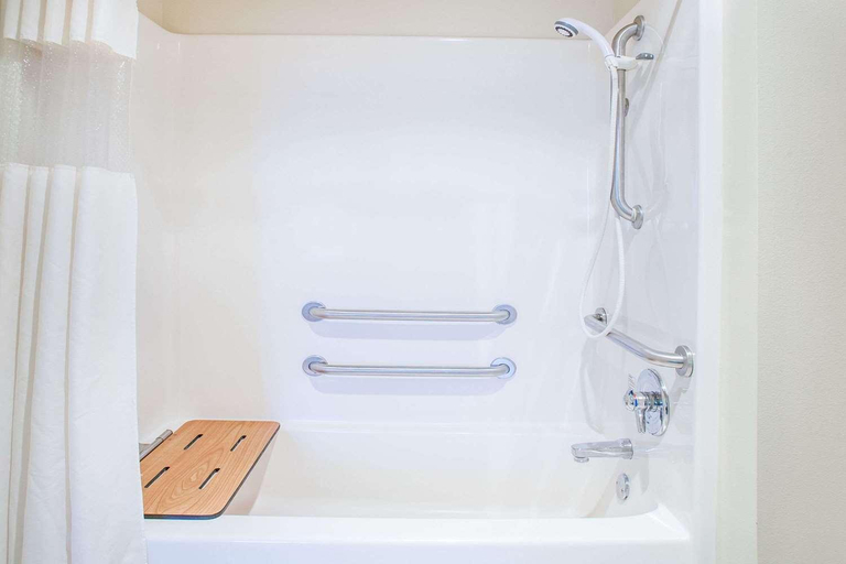 Bathroom 3, Baymont by Wyndham Hot Springs, Garland