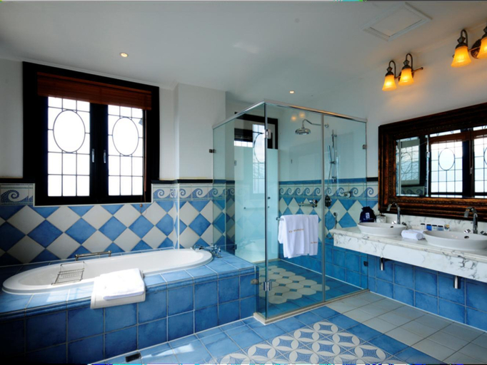 Bathroom 5, The Old England Hotel, Nantou