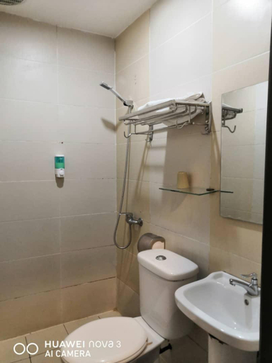 Bathroom 5, Mega Inn, Kuching