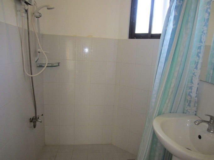 Bathroom 4, Boracay White Coral Hotel, Malay