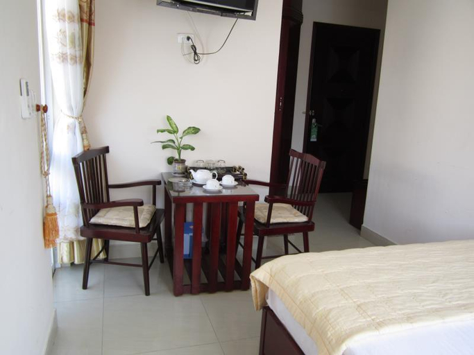 Bedroom 2, Nhiet Doi Hotel, Tuy Hoa