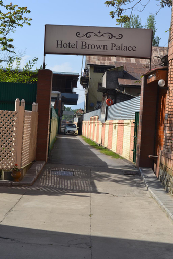 Others 3, Hotel Brown Palace, Srinagar