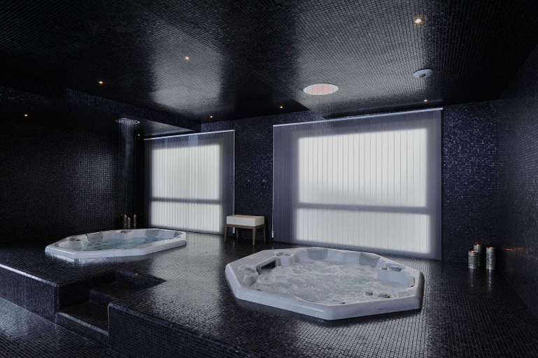 Bathroom, Kenzi Sidi Maarouf, Casablanca