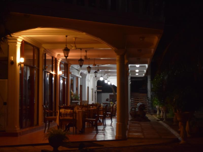 Food & Drinks 4, Hotel Lagoon Paradise, Negombo