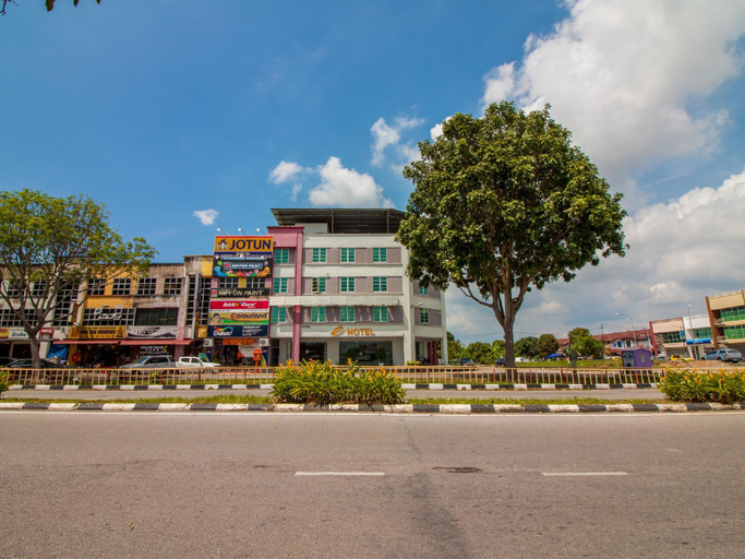 Others 4, e Hotel, Malacca City