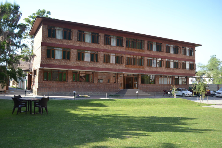 Others 2, Hotel Brown Palace, Srinagar