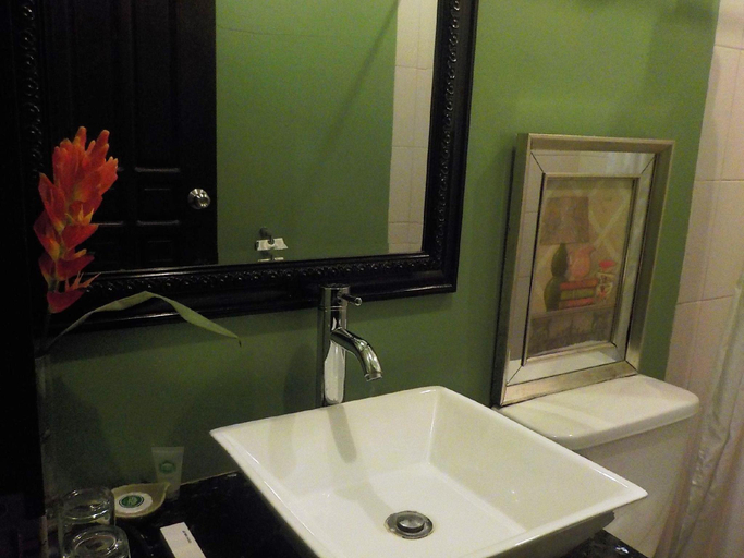 Bathroom 4, Urban Manor Hotel, Roxas City
