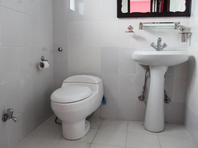 Bathroom 2, Stupa Resort, Bagmati