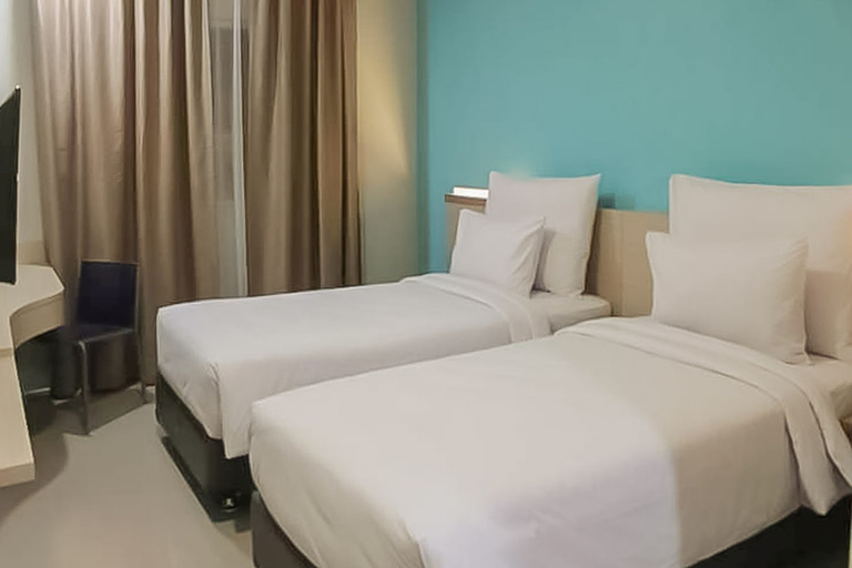 Hotel Mutiara Padang Sidimpuan Mitra RedDoorz - Tap to explore photos
