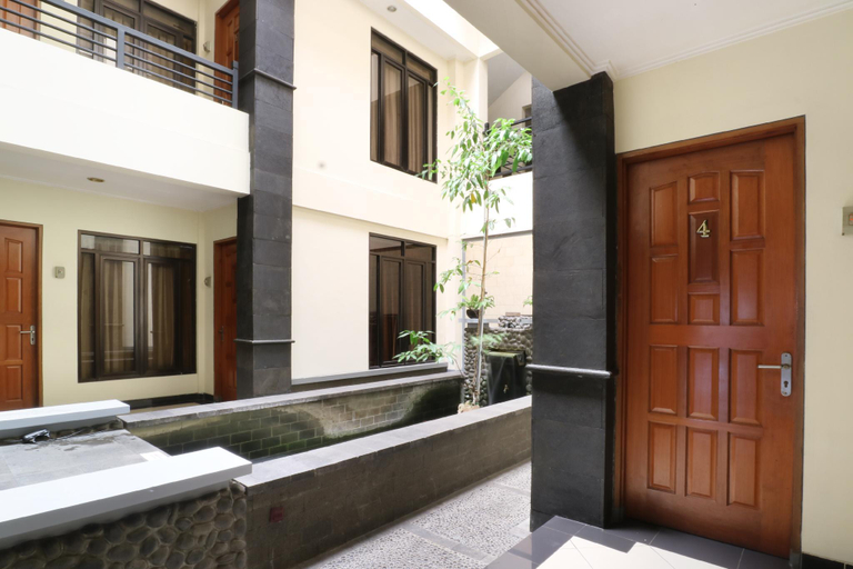 Bathroom, Fontana Residence, South Jakarta