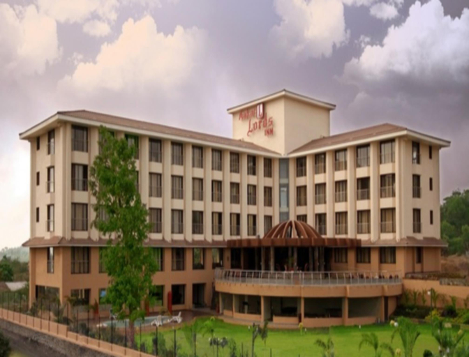 Others 5, Aakar Lords Inn, The Dangs