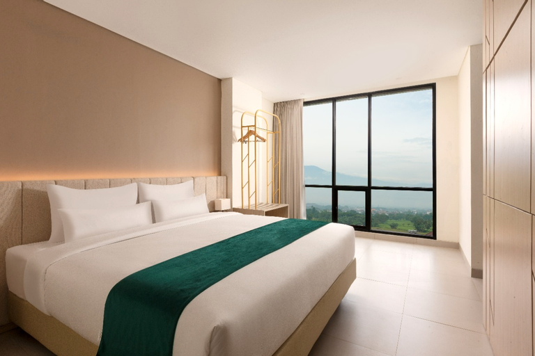 Bedroom 13