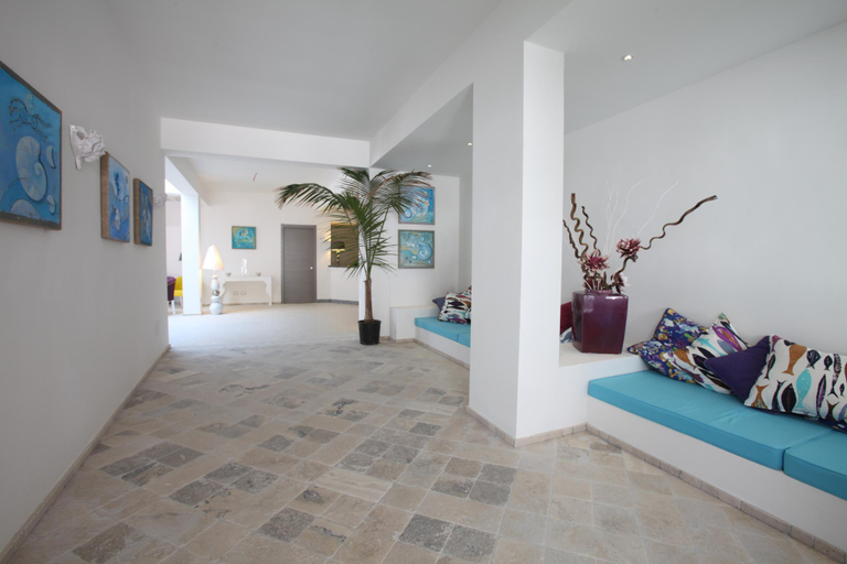 Public Area 4, Hotel Cutimare, Messina