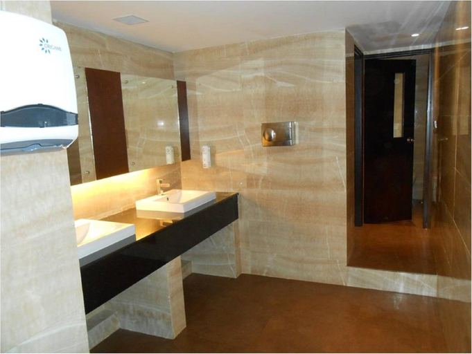Bathroom 4, THE SOUTH PARK, Thiruvananthapuram