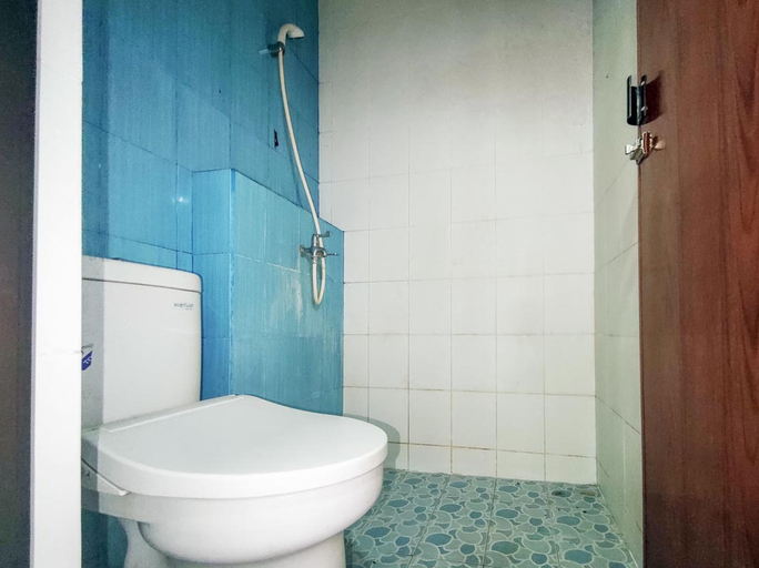 Bathroom 4, Chandra Graha Guesthouse Palu, Palu