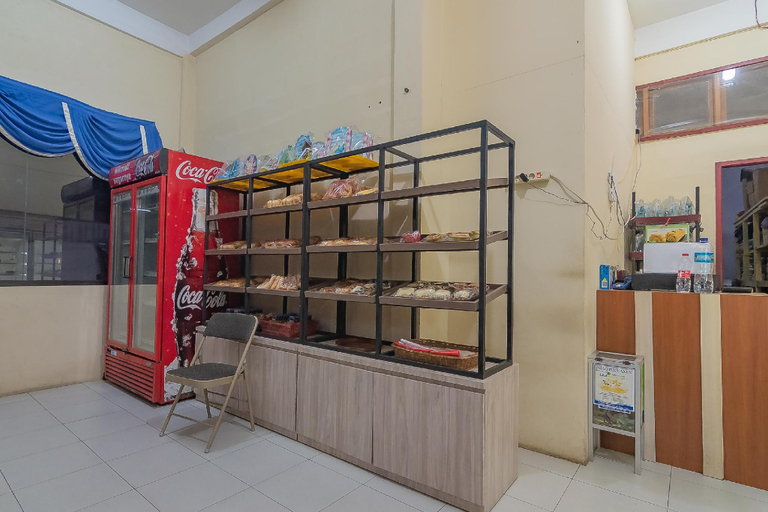 Public Area 3, RedDoorz Plus @ Bukit Cinta Street Balikpapan, Balikpapan