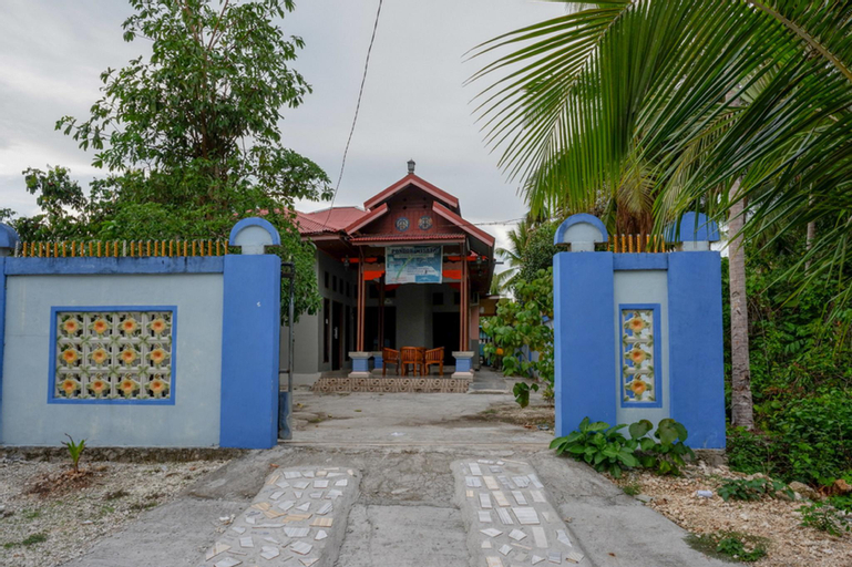 Exterior & Views 2, RedDoorz @ Wangi-Wangi Island Wakatobi, Wakatobi