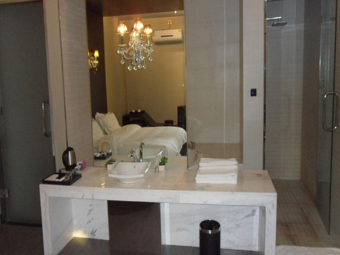 Bathroom 4, Qingdao Hengbo Hotel, Qingdao