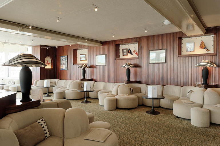 Public Area 4, Hotel La Marine, Manche