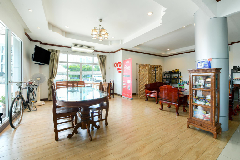 Public Area 2, OYO 350 Mae Saeng Place, Si Racha