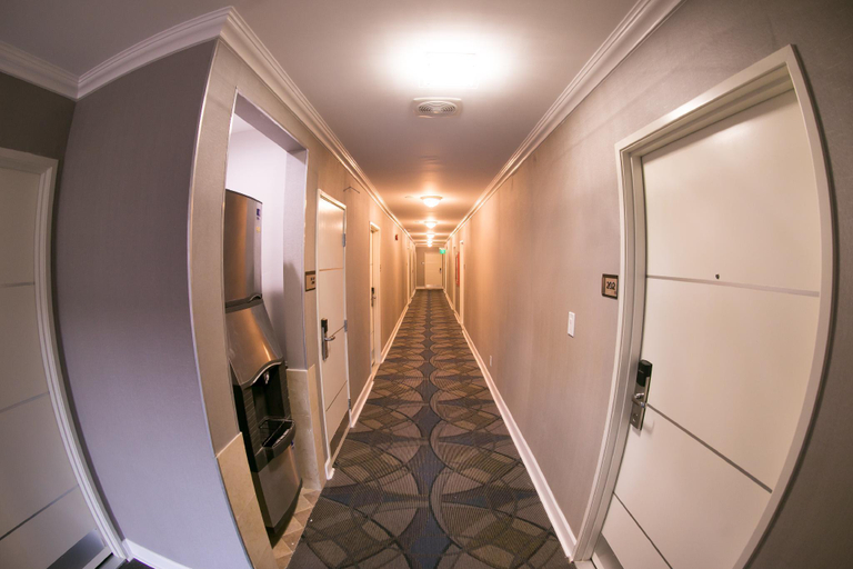 Others 4, Metropolitan Inn & Suites, Los Angeles