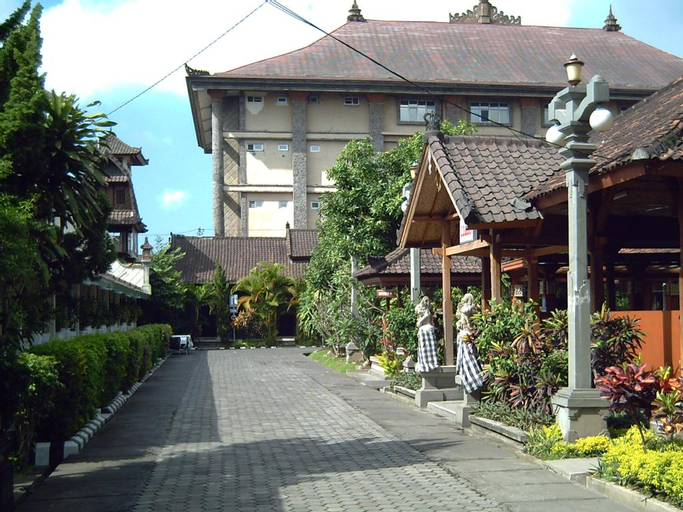 Exterior & Views 2, Hotel Ratu, Denpasar