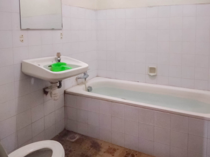 Bedroom 3, Mataram Cottage Syariah Mitra RedDoorz, Cianjur